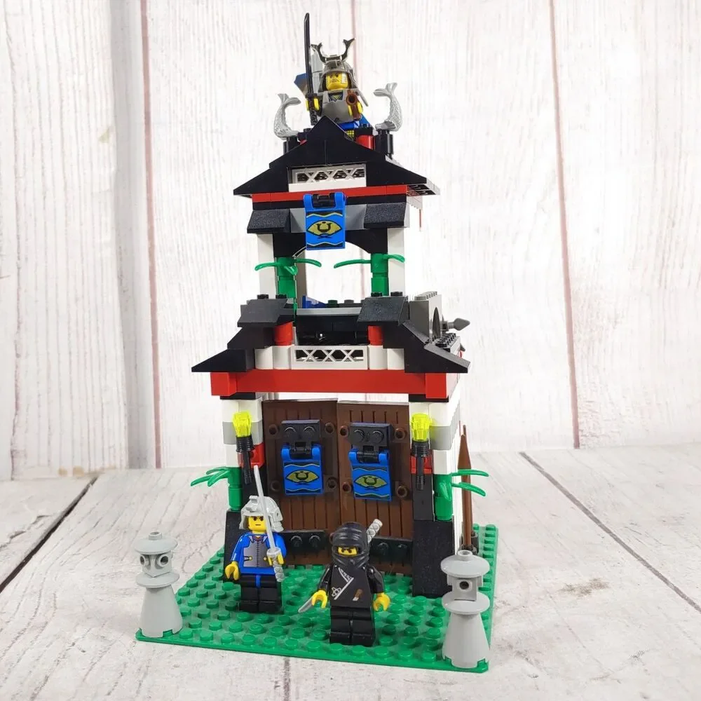 Vintage LEGO Set 6083 Samurai Stronghold - 98% NEAR COMPLETE w/ Manual - No Box